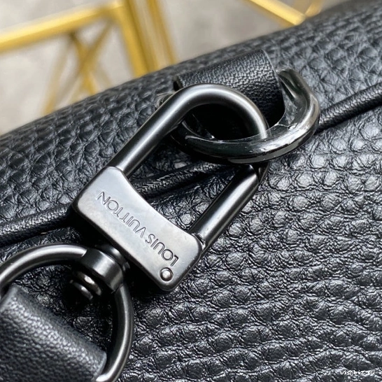 WIS VUITTON LOUIS XS CHRISTOPHER 0206